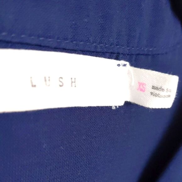 Women's LUSH Navy Blue Button Down Blouse 3/4 Rolled Sleeves XS from Nordstrom - Picture 6 of 7